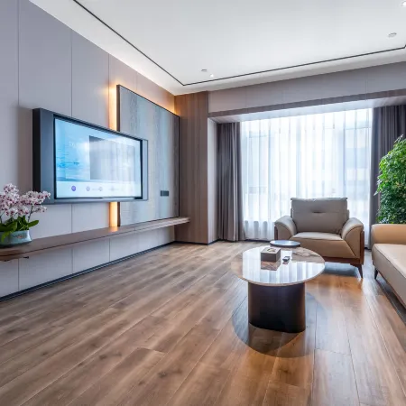 Tucker Hotel (Shijiazhuang Pingshan Zhongshan Century Plaza Branch)