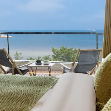 SunRise Seaside Hotel (Banyuewan Beach Huanhai Road Branch) Hotels near Half Moon Bay Beach