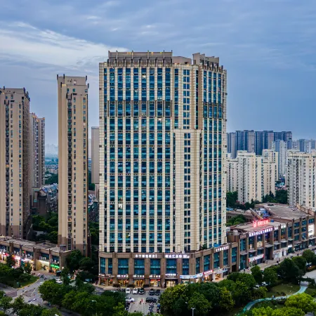 Muzi Xuanxuan Hotel (Wuxi Huaqing Bridge Subway Station People's Hospital)