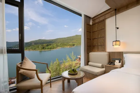 Zitong Baya Yunshe Hotel Отели рядом с достопримечательностью «Qiqushan Scenic Spot»