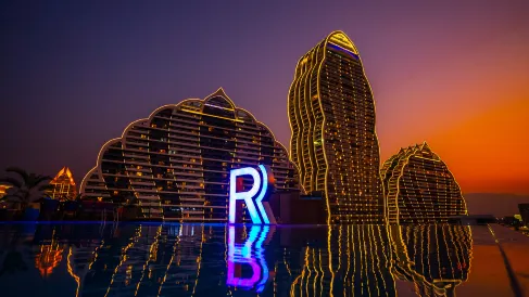 Ronye Hotel ( Gaozhuang Xishuangjing Star Night Market)
