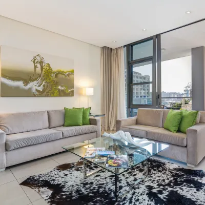Lawhill Luxury Apartments by TPF Hotels near Zeitz Mocaa