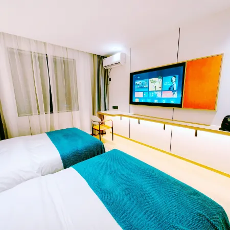 Snow Crystal Hotel