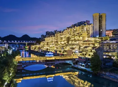 Shanghe Old Street Zhuorui B&B Hotels in Fenghuang