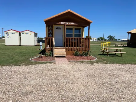 Silver Wind RV Park and Cabins