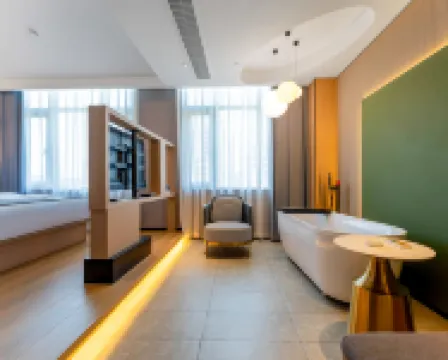 EZBoomtel (Ningbo Qianyang Electric Business Park Changxing Road Subway Station)