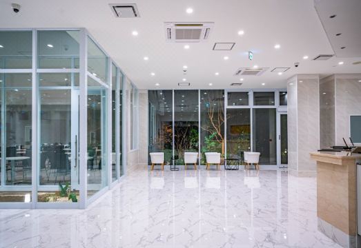 반데 호텔 덴포잔