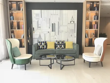 City Comfort Inn Huanggang Guibinlou Отели рядом с достопримечательностью «Yi'ai Lake»