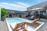 Wangle Resort Hotel (Zhanggong Bridge Gourmet Street) - Pool