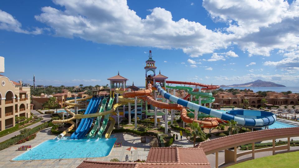 Charmillion Gardens Aquapark