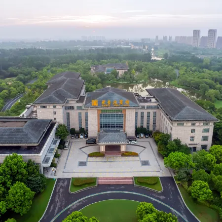 Dongtai Guest House Отели в г. Донтай