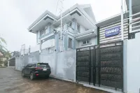 RedDoorz Premium @ THE GRAND PENINSULA SUITES Hotels in Balanga