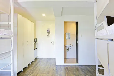 Spot On Hostel ,Taguig Manila Formerly MYTOWN HongKong