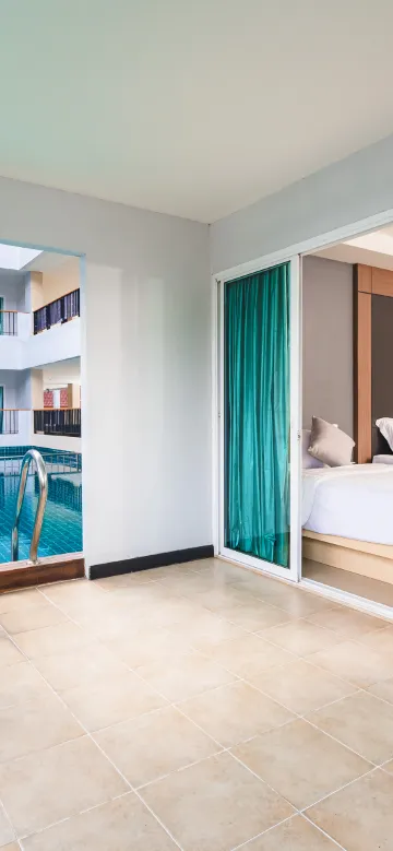 ห้องพรีเมียร์เข้าสู่สระว่ายน้ำ