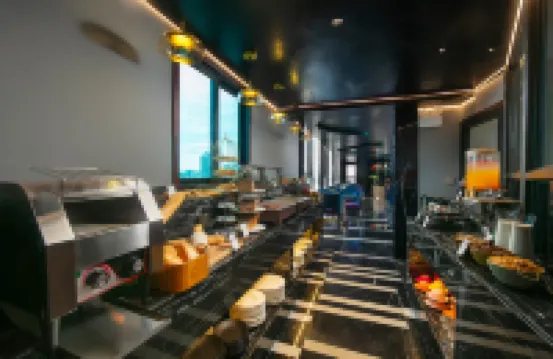 Aurora Central Hotel