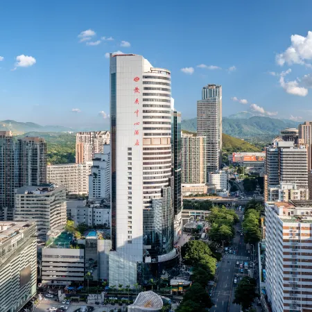 Development Center Hotel Отели рядом с достопримечательностью «КингГлори Плаза»