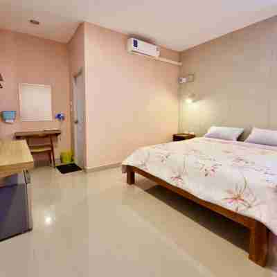 Klong Cafe & Resort Rooms