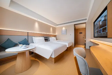 THE WHISPER MOUNTAIN HOTEL