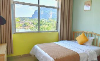 Yunqi Danxia Riverside Vacation Apartment (Danxiashan Scenic Area)