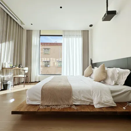 Litang Yongzong Hotel