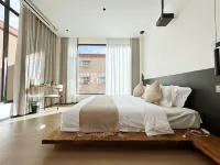 Litang Yongzong Hotel