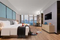 MAGIM|Urban Aerial Night ·View Design Sense Enjoy Cinema Hotel Hotel in zona Wuhan Dongxihu Administration School (Jing'er Road)