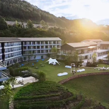 FANZHI LAKESIDE HOTEL