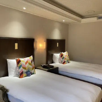 Charming City Hotel Отели рядом с достопримечательностью «Торговый центр Far Eastern»