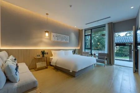Floral Hotel·Lushan Taibai Residential Hotel Отели рядом с достопримечательностью «Haihuizhen»