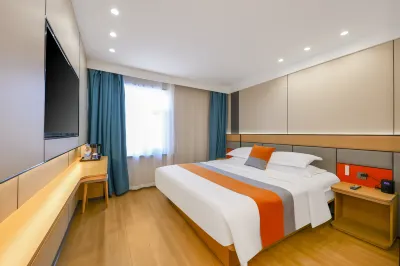 UP Huayi Hao Sleeping Hotel (Changchun Longjia Airport) Hotels near Donghu Mingjun Passenger Transport Terminal