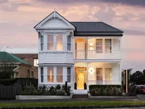 Hotel Fitzroy by Luminous