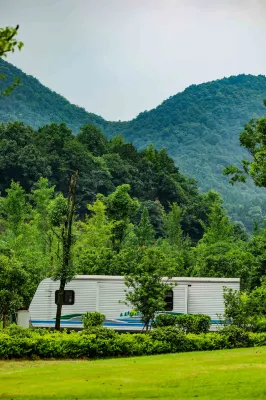 Xiangtan Tuju Camping Shanye Resort RV Homestay