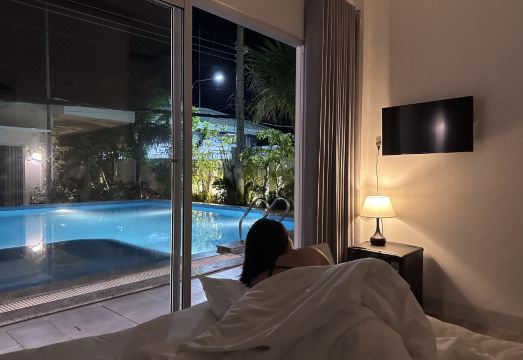 2. 이너 피스 홈스..