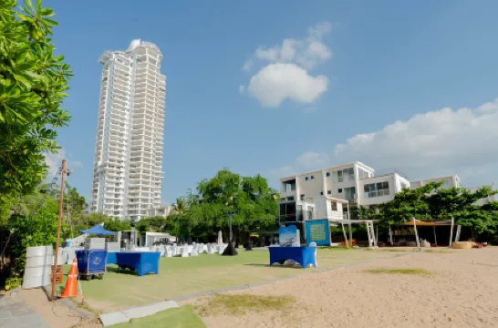 Residence by Hello Pattaya at Veranda Отели рядом с достопримечательностью «Плавучий рынок в Паттайе»