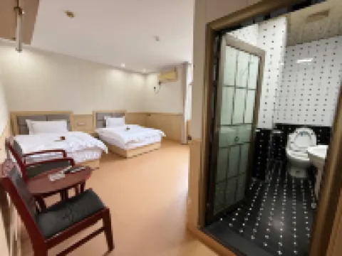 Mama Self-checkin Homestay (Xiushui Ninghong Grand Market)