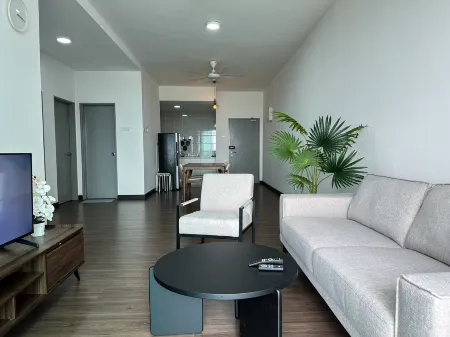 Vista Bangi Service Apartment A by Favspace Отели рядом с достопримечательностью «UKM Faculty of Law»