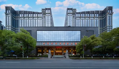 Zhangjiajie World Water Four Seasons International Hotel - Pool