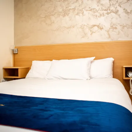Royal Square Hotel - NEC & Birmingham Airport Отели рядом с достопримечательностью «Смолл Хит Парк»