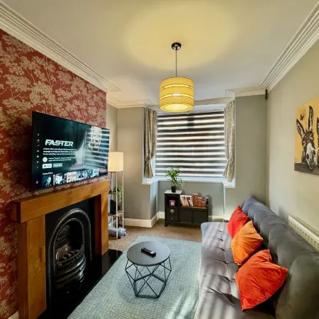 Freeston Great for Contractors or Family Holidays