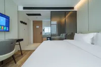 Clouds雲上飯店（樂平洪皓森林公園店）