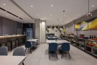 Home Inn UP Huayi Select Hotel (Dongying Yinzuo Mall Shengli Oilfield Central Hospital Branch)