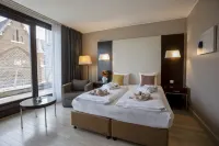 Lion's Garden Hotel
