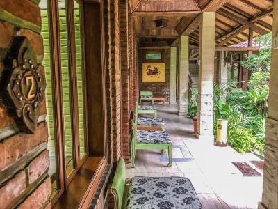 デラックス ツインルーム ウィスマ アリーズ ホテル ジョグジャカルタの写真