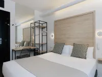 Casa Lit Barcelona Hotels near Maritime Museum