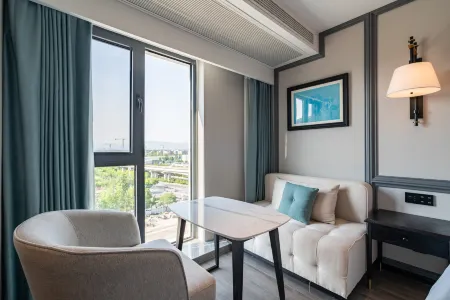 Xana Hotel (Beijing Shahe Metro Station Gaojiao Park Branch) Отели рядом с достопримечательностью «University for Science & Technolngy， Beijinge»