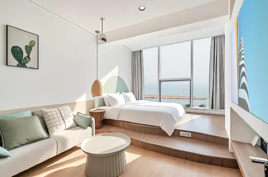 銘宿全海景民宿（青島火車站棧橋店）