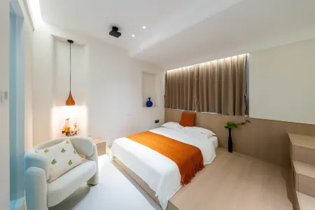 Floral Hotel·Rizhao and Baihe Hotel Отели рядом с достопримечательностью «Yangguang Hai'an Menghuan Beach»