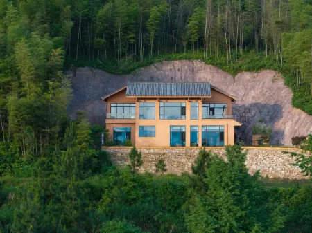 Wan'an Yiyuzhiqiu Homestay Отели рядом с достопримечательностью «Wan'an Ancient Ficus Virens»