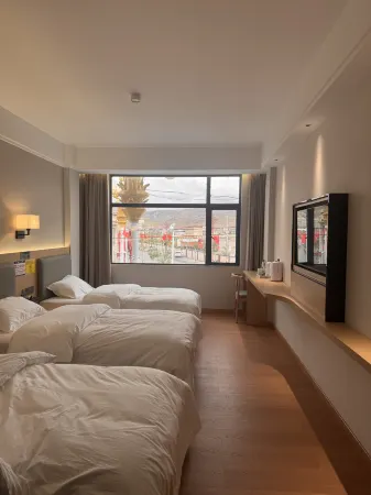 Gyirong Meiju Grand Hotel Отели рядом с достопримечательностью «Hipparion Fossil»