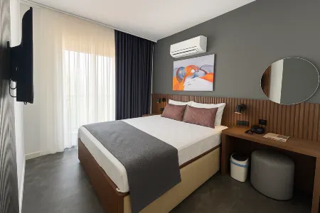 Wolf of the City Hotel & Spa